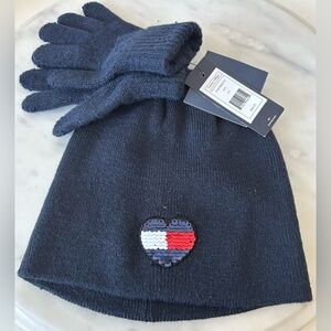 NWT TOMMY HILFIGER HAT & GLOVES SET 4-7.